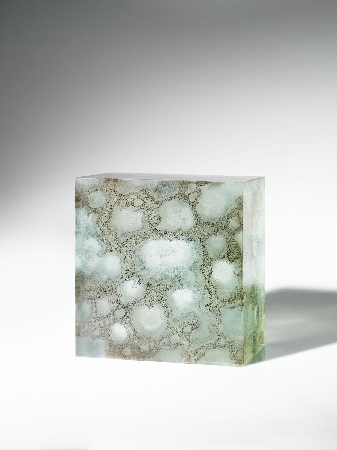 GLASS CUBE